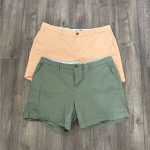 Old Navy Bundle of Two -  Sage Green & Peach Orange Shorts Size XL Spring Summer